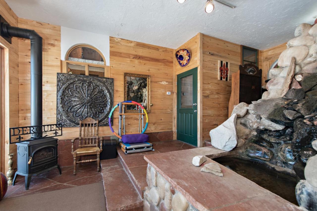 גלנווד ספרינגס Wanderer Studio, An Off Grid Mountain Guest Studio With Fantastic Views מראה חיצוני תמונה